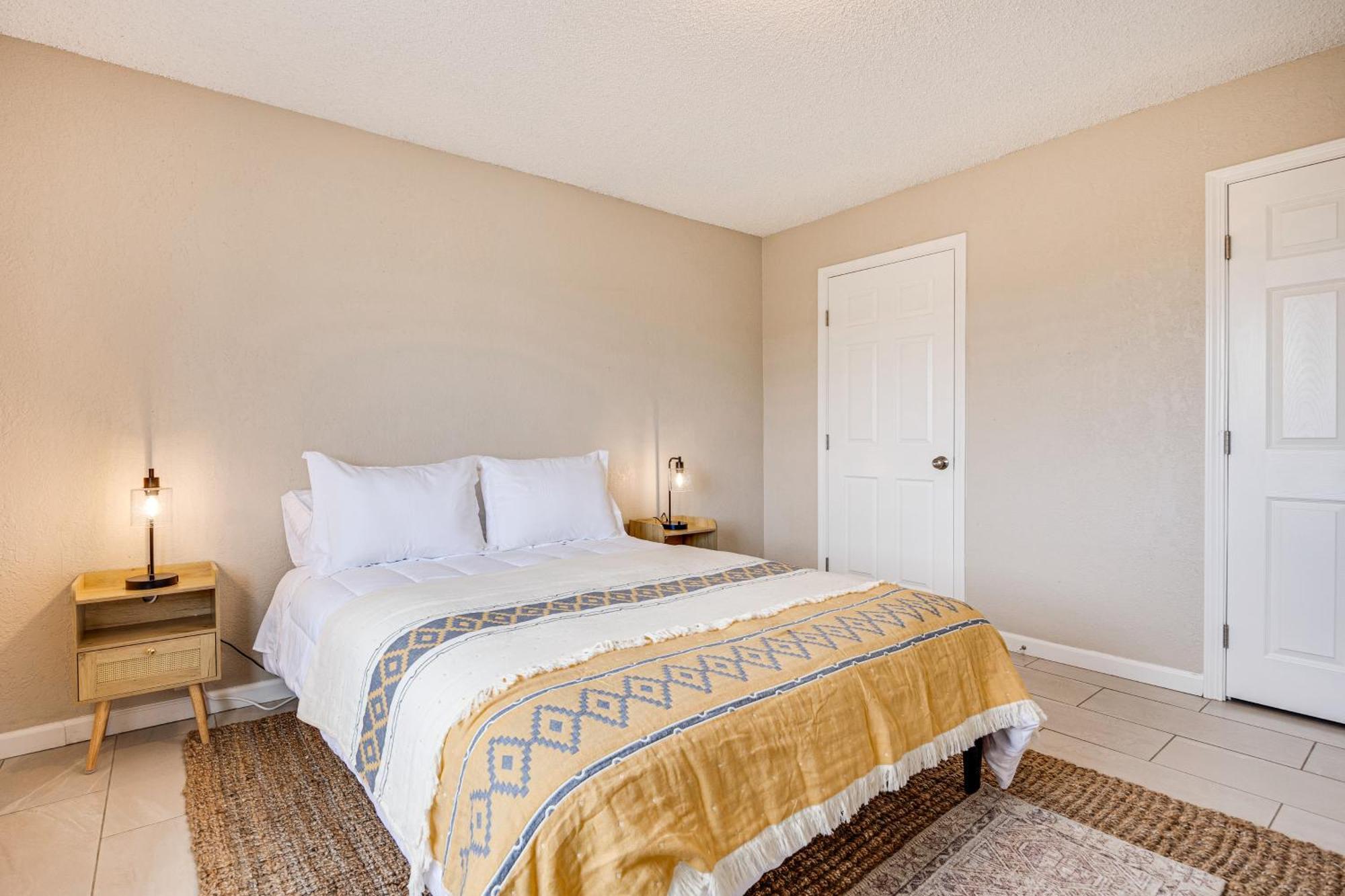 Convenient Joshua Tree Apartment - Walk To Town! Ngoại thất bức ảnh